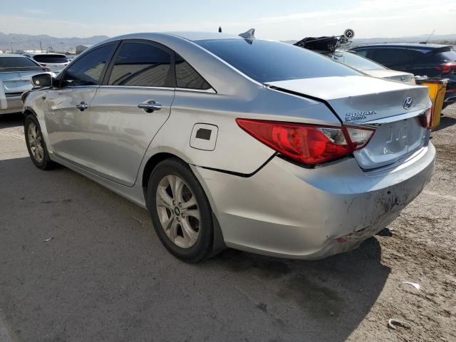 5NPEC4AC0BH118259 - 2011 HYUNDAI SONATA SE SILVER photo 2