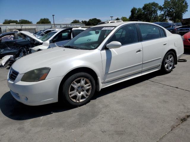 1N4AL11D45C293433 - 2005 NISSAN ALTIMA S WHITE photo 1