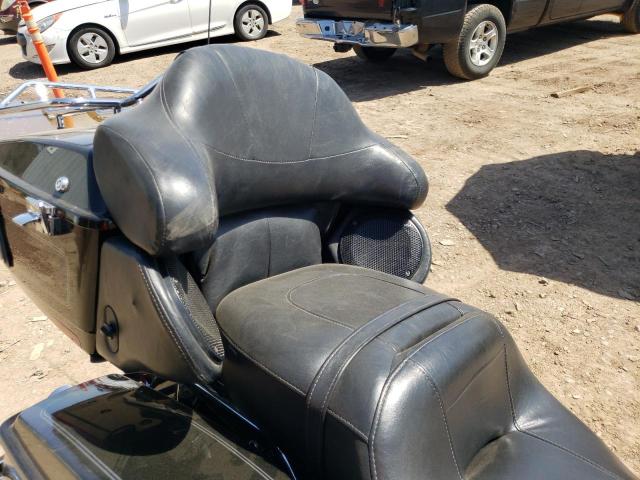 1HD1FC4118Y645565 - 2008 HARLEY-DAVIDSON FLHTCUI 黑色 照片 6