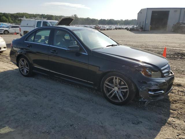 WDDGF8AB8DR300971 - 2013 MERCEDES-BENZ C 300 4MATIC BLACK photo 4