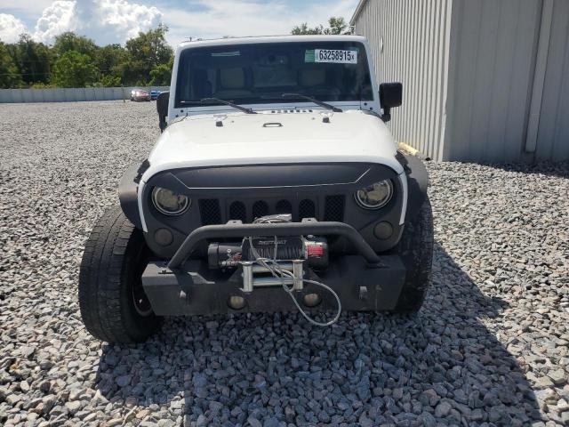 1C4BJWDG6HL690704 - 2017 JEEP WRANGLER U SPORT WHITE photo 5