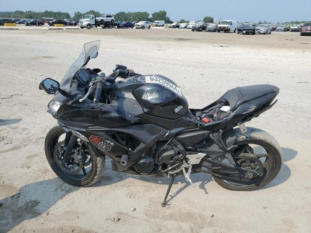 JKAEXEJ12HDA01352 - 2017 KAWASAKI EX650 J შავი ფოტო 3