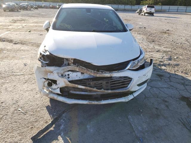 1G1BC5SM1J7182726 - 2018 CHEVROLET CRUZE 4D LS WHITE photo 9