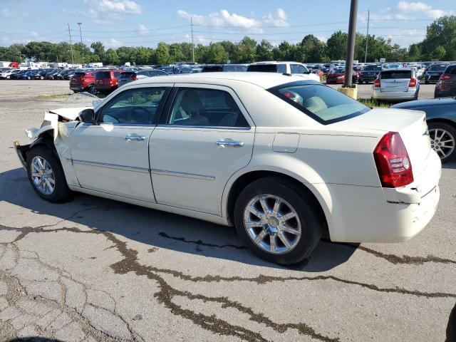 2C3CA5CV4AH132372 - 2010 CHRYSLER 300 TOURING WHITE photo 2