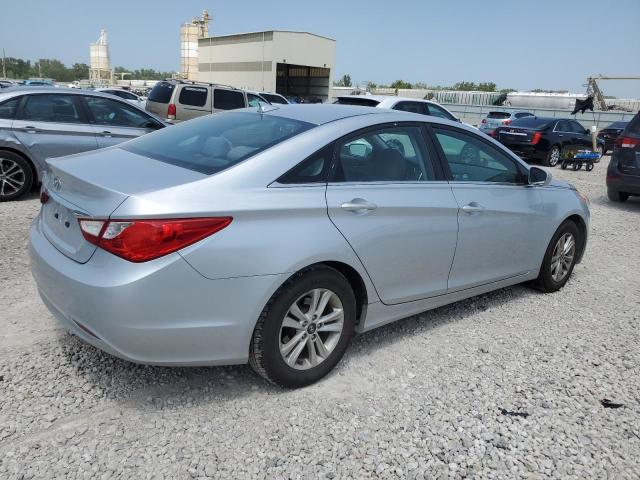 5NPEB4AC2DH712907 - 2013 HYUNDAI SONATA GLS SILVER photo 3