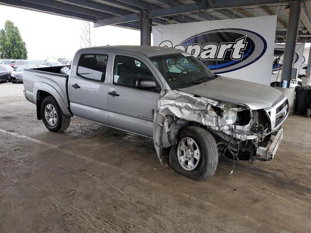 3TMJU4GN6BM114568 - 2011 TOYOTA TACOMA DOUBLE CAB PRERUNNER SILVER photo 4