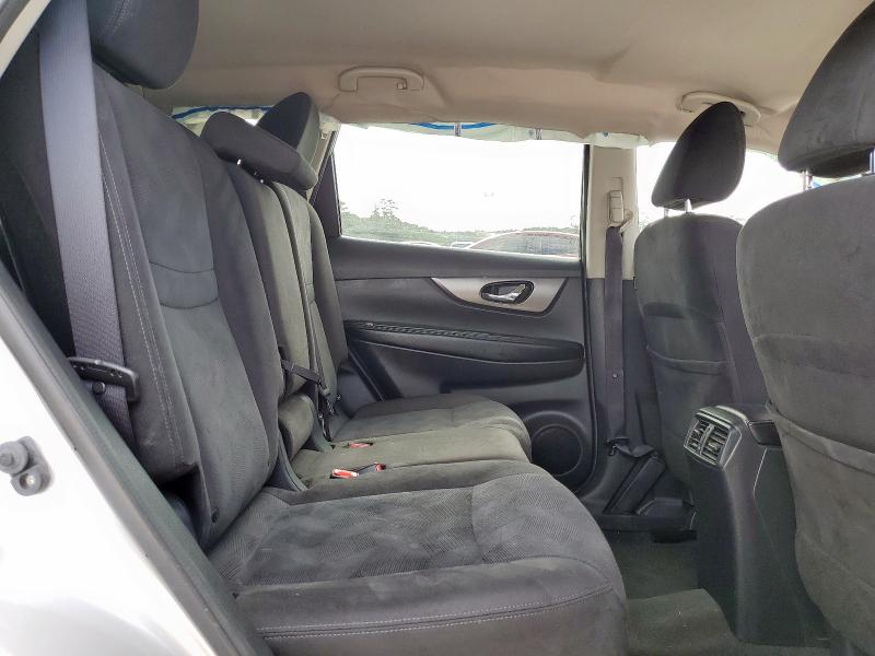 KNMAT2MT2FP507879 - 2015 NISSAN ROGUE S SILVER photo 11