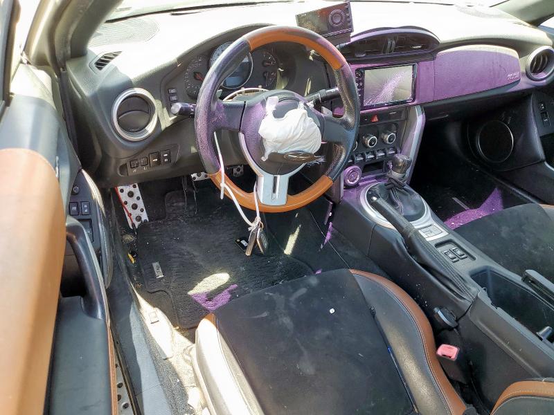 JF1ZNAA19G8706827 - 2016 TOYOTA SCION FR-S მწვანე ფოტო 8