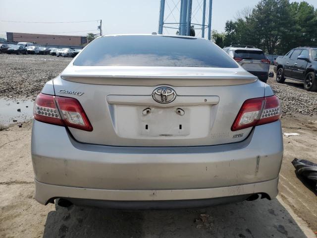 4T1BF3EK2BU117721 - 2011 TOYOTA CAMRY BASE SILVER photo 6