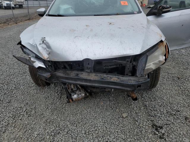 1VWAT7A39FC064118 - 2015 VOLKSWAGEN PASSAT S ვერცხლისფერი ფოტო 11