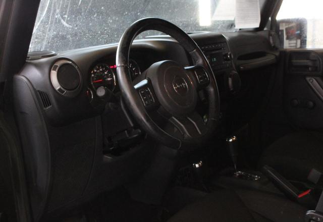 1C4BJWDG9FL670329 - 2015 JEEP WRANGLER U SPORT GRAY photo 9