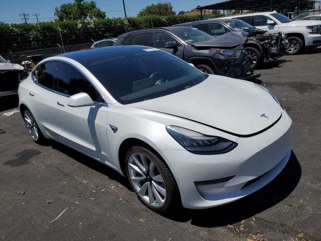5YJ3E1EA3KF412942 - 2019 TESLA MODEL 3 Beyaz fotoğraf 4