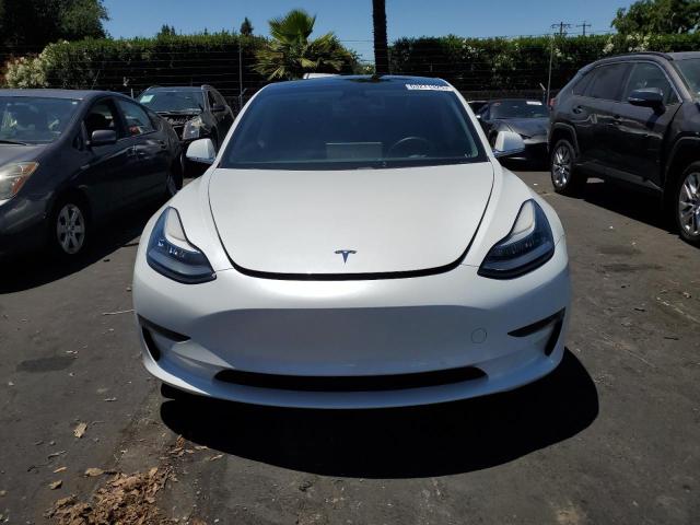 5YJ3E1EA3KF412942 - 2019 TESLA MODEL 3 Beyaz fotoğraf 5