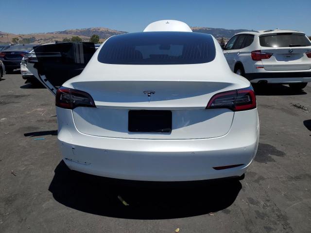 5YJ3E1EA3KF412942 - 2019 TESLA MODEL 3 Beyaz fotoğraf 6