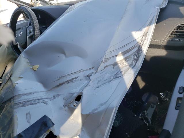 KMHCT5AE3DU081887 - 2013 HYUNDAI ACCENT GLS SILVER photo 8