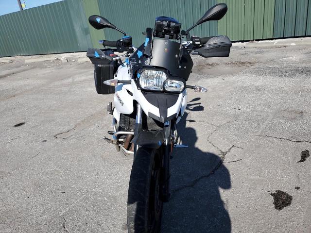 WB10B1606HZ317745 - 2017 BMW F700 GS WHITE photo 2