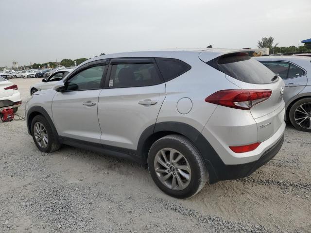 KM8J23A42JU739295 - 2018 HYUNDAI TUCSON SE SILVER photo 2