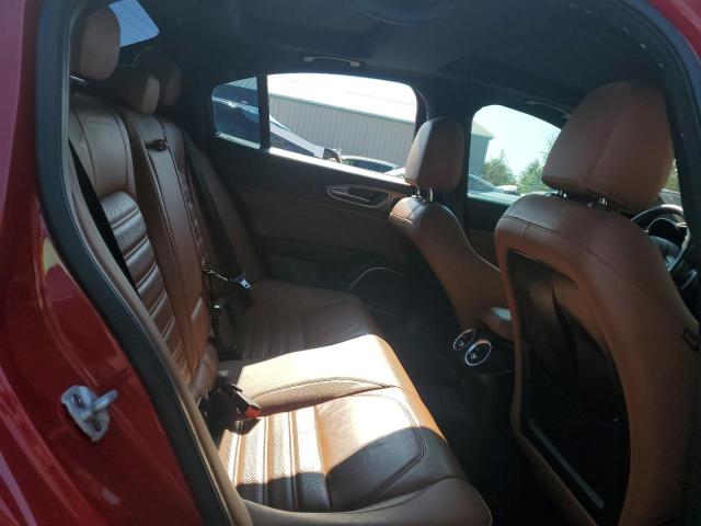 ZARFAMBN8L7626095 - 2020 ALFA ROMEO GIULIA TI 红色 照片 10