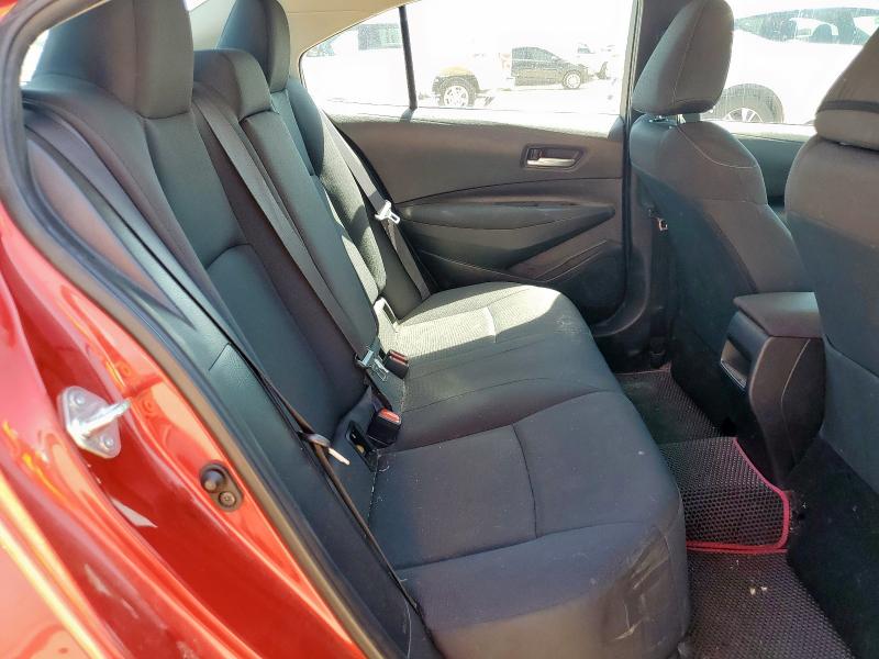 5YFEPMAEXMP184720 - 2021 TOYOTA COROLLA LE RED photo 10