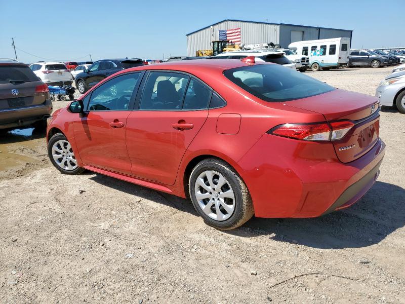 5YFEPMAEXMP184720 - 2021 TOYOTA COROLLA LE RED photo 2