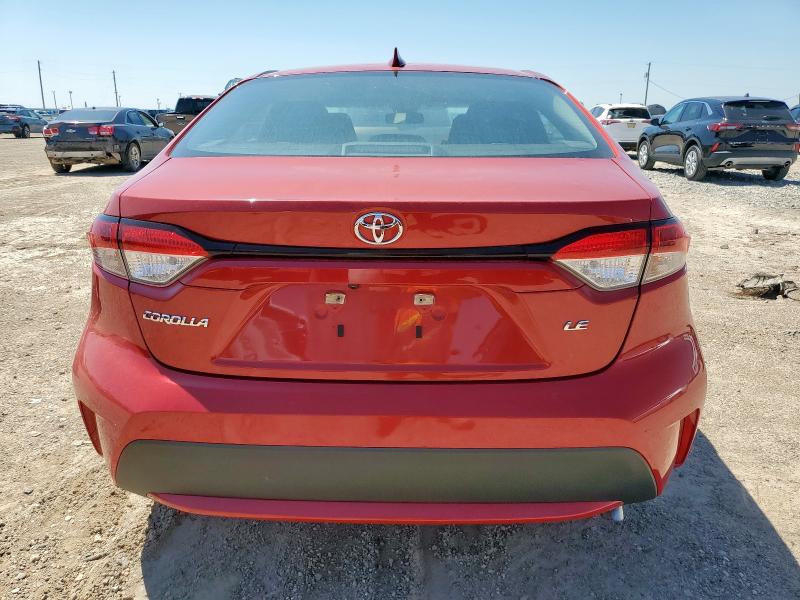 5YFEPMAEXMP184720 - 2021 TOYOTA COROLLA LE RED photo 6