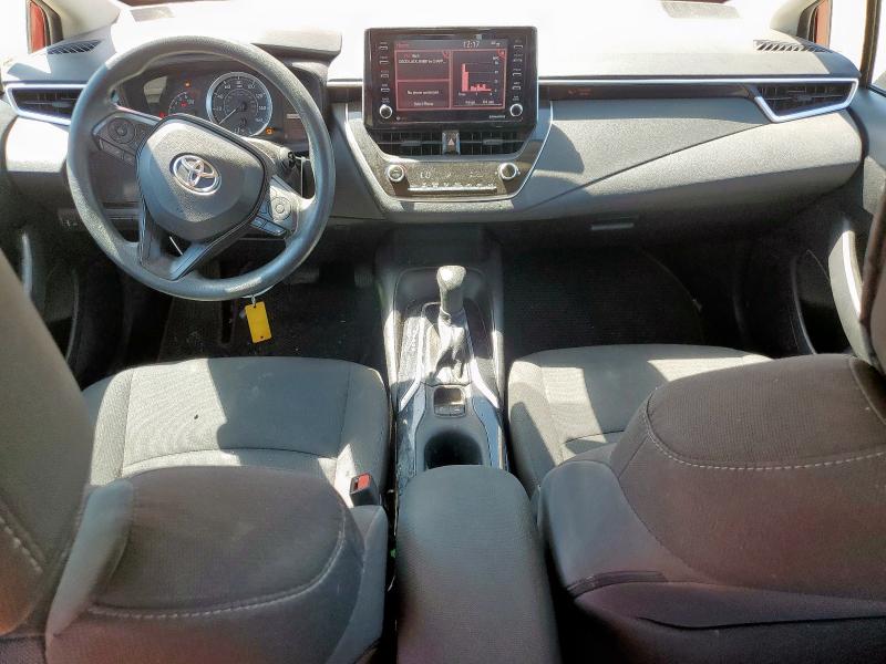5YFEPMAEXMP184720 - 2021 TOYOTA COROLLA LE RED photo 8