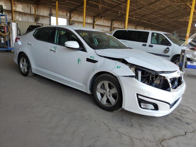 KNAGM4A77F5634582 - 2015 KIA OPTIMA LX WHITE photo 4