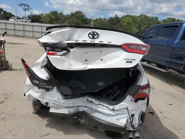 4T1T11AK7PU107058 - 2023 TOYOTA CAMRY SE NIGHT SHADE WHITE photo 6