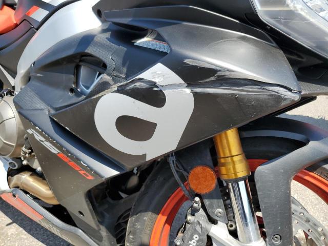 ZD4KSUG05NS000852 - 2022 APRILIA RS 660 BLACK photo 9