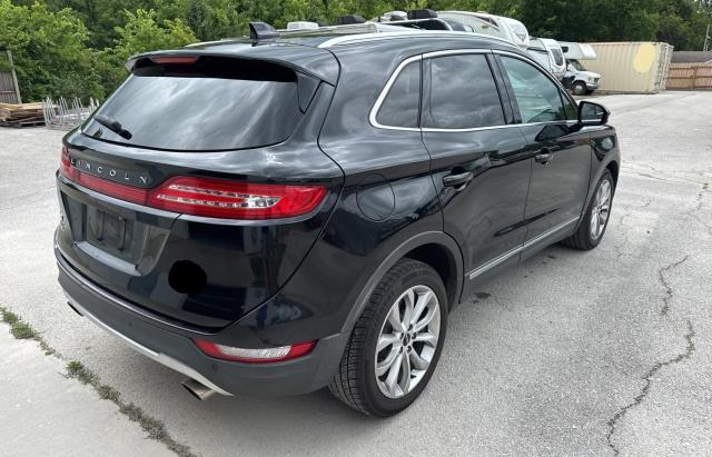 5LMCJ2C96GUJ04570 - 2016 LINCOLN MKC SELECT შავი ფოტო 4