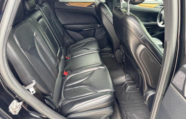 5LMCJ2C96GUJ04570 - 2016 LINCOLN MKC SELECT შავი ფოტო 6