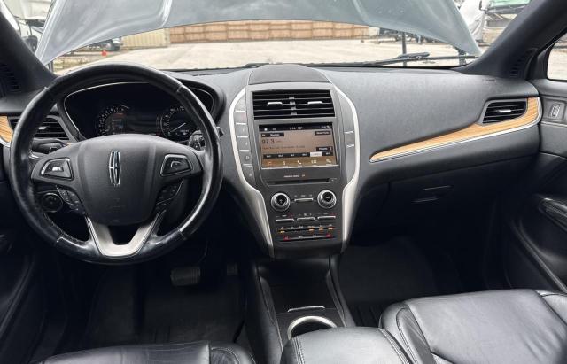 5LMCJ2C96GUJ04570 - 2016 LINCOLN MKC SELECT შავი ფოტო 9