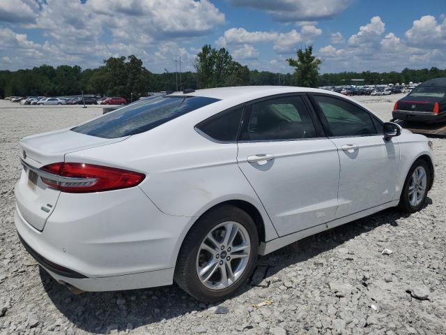 3FA6P0HD0JR266543 - 2018 FORD FUSION SE WHITE photo 3