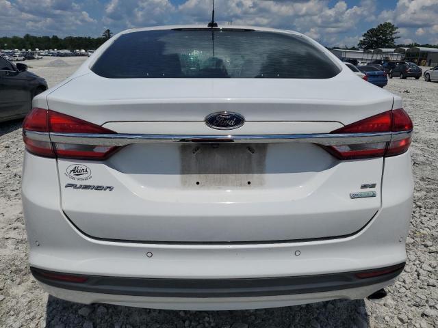 3FA6P0HD0JR266543 - 2018 FORD FUSION SE WHITE photo 6