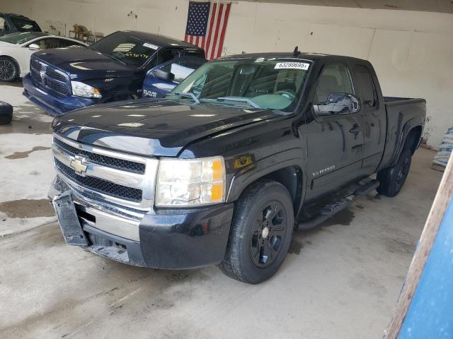 2011 CHEVROLET SILVERADO C1500 LS, null