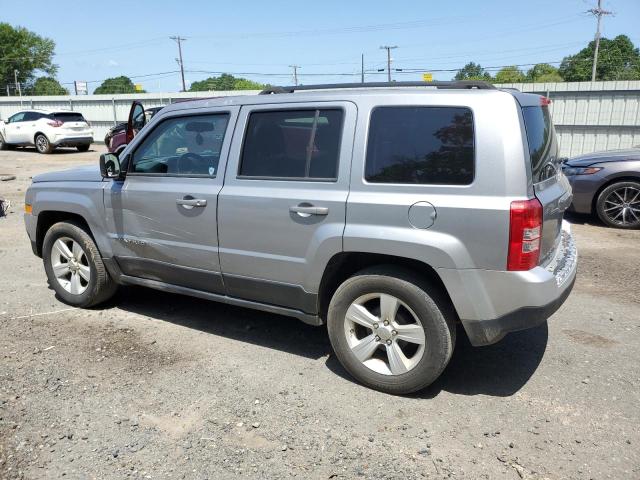 1C4NJPFB9HD160581 - 2017 JEEP PATRIOT LATITUDE SILVER photo 2