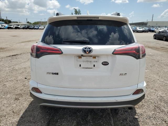 JTMWFREVXJJ753094 - 2018 TOYOTA RAV4 ADVENTURE WHITE photo 6