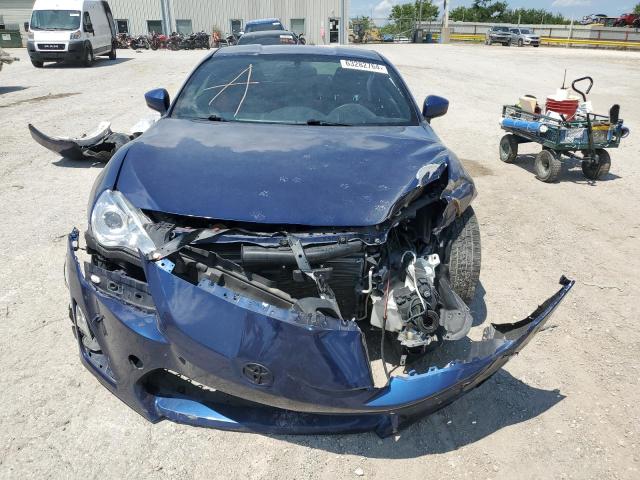 JF1ZNAA19F9703354 - 2015 TOYOTA SCION FR-S BLUE photo 5