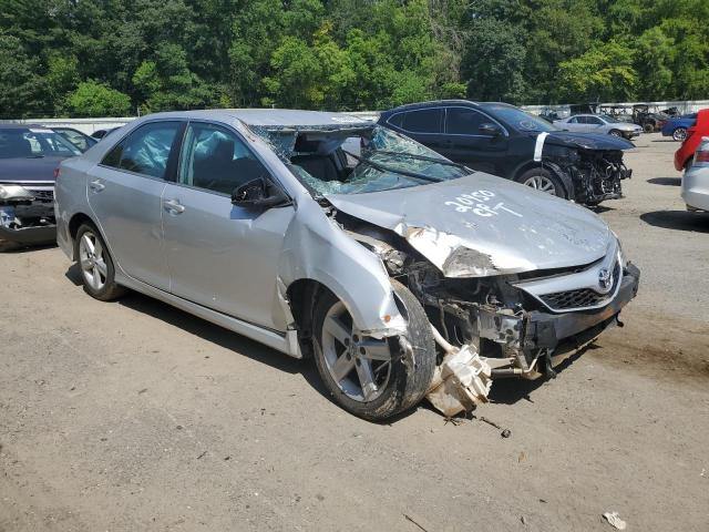 4T1BF1FK0EU436414 - 2014 TOYOTA CAMRY L SILVER photo 4