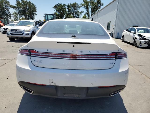 3LN6L2GK8GR611114 - 2016 LINCOLN MKZ WHITE photo 6