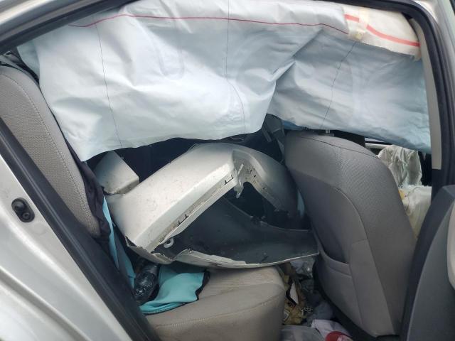 2T1BURHE9FC279691 - 2015 TOYOTA COROLLA L Silber Foto 10