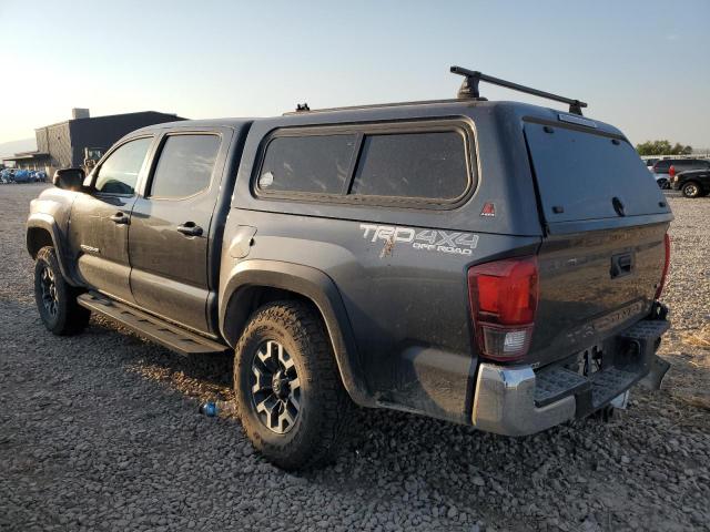 3TMCZ5ANXJM168415 - 2018 TOYOTA TACOMA DOUBLE CAB GRAY photo 2