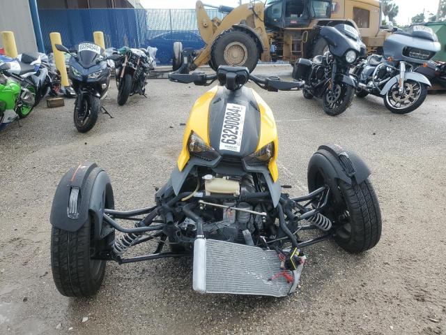 3JB2GEG29LJ006443 - 2020 CAN-AM RYKER RALLY EDITION YELLOW photo 2