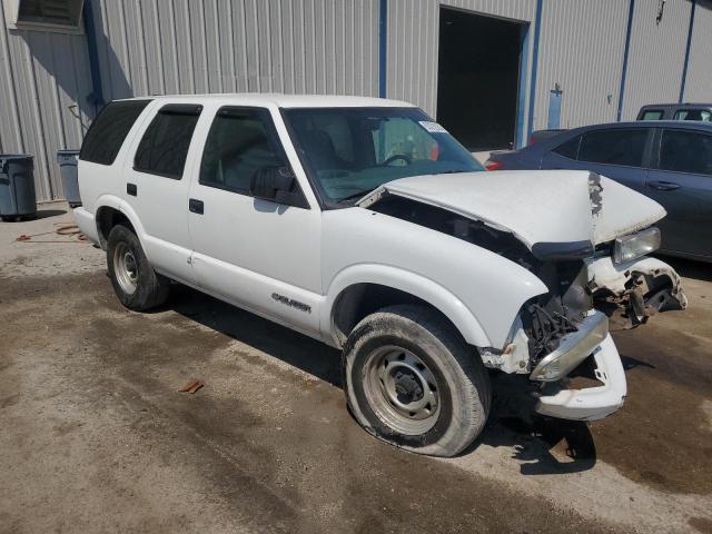 1GNCS13X24K167094 - 2004 CHEVROLET BLAZER WHITE photo 4