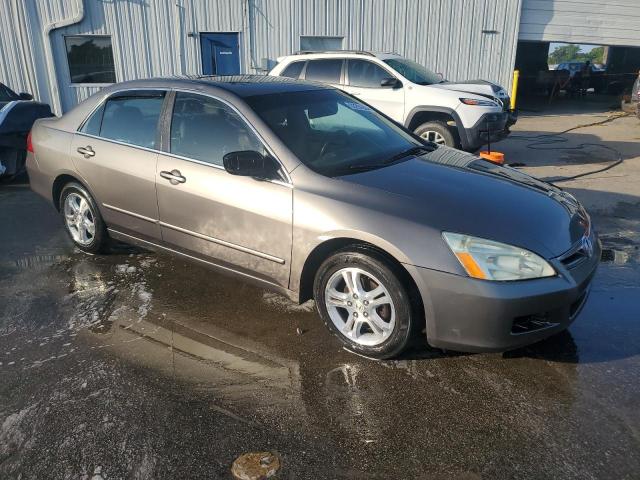 1HGCM56807A140969 - 2007 HONDA ACCORD EX GRAY photo 4