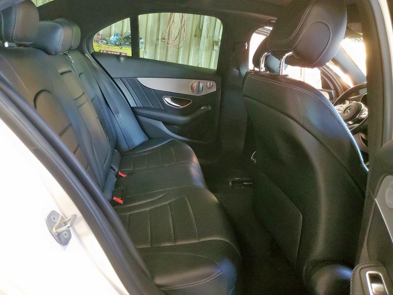 55SWF8EBXKU316946 - 2019 MERCEDES-BENZ C 300 4MATIC WHITE photo 10