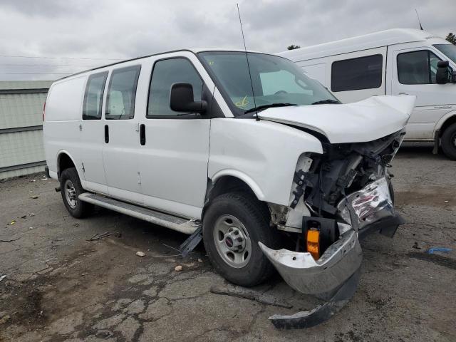 1GTW7AFG9J1910709 - 2018 GMC SAVANA G2500 WHITE photo 4