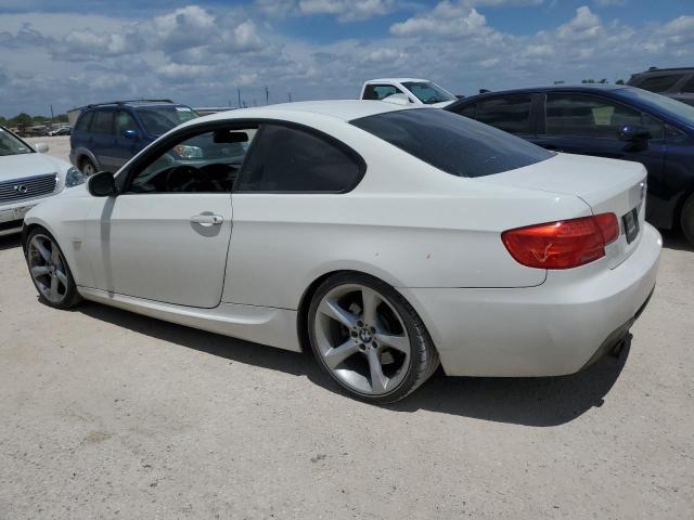 WBAKG7C58BE801864 - 2011 BMW 335 I WHITE photo 2