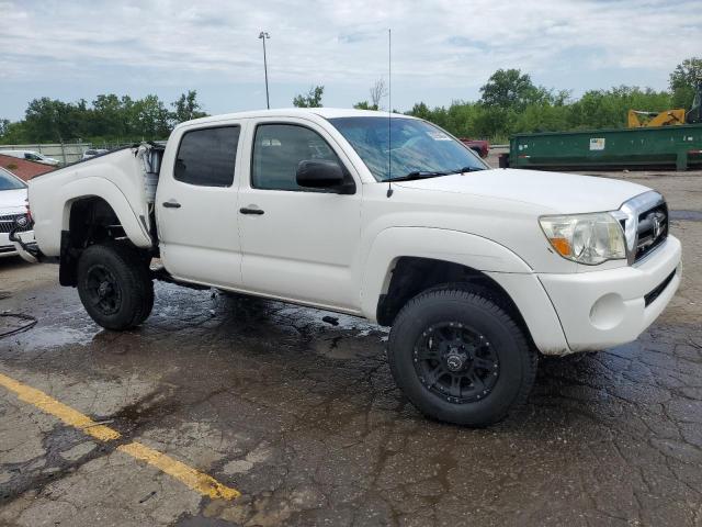 5TEJU62NX7Z328007 - 2007 TOYOTA TACOMA DOUBLE CAB PRERUNNER WHITE photo 4