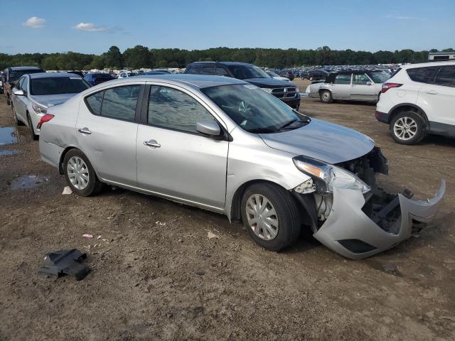 3N1CN7AP5HL875739 - 2017 NISSAN VERSA S SILVER photo 4